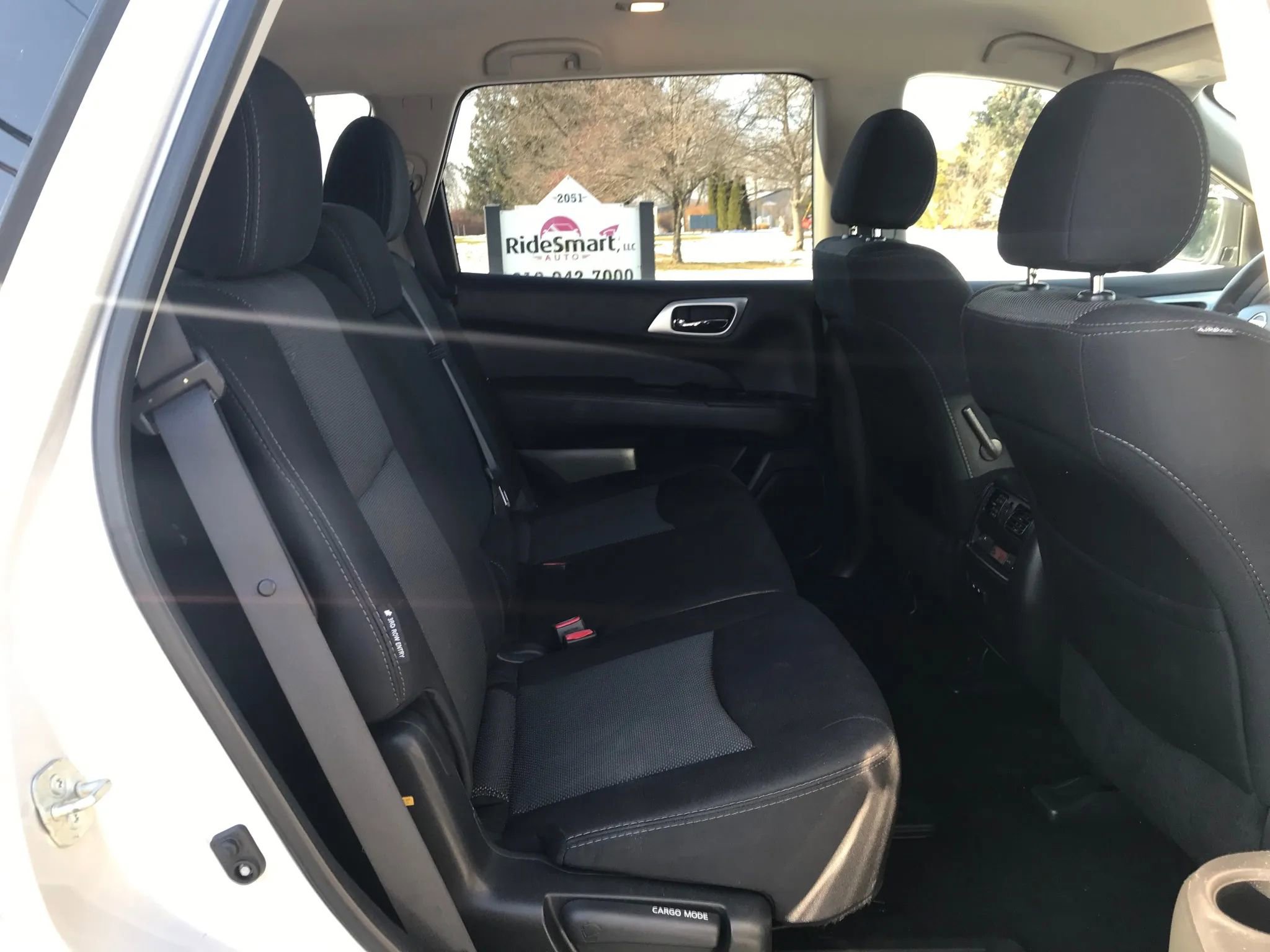 Used 2020 Nissan Pathfinder S image 50