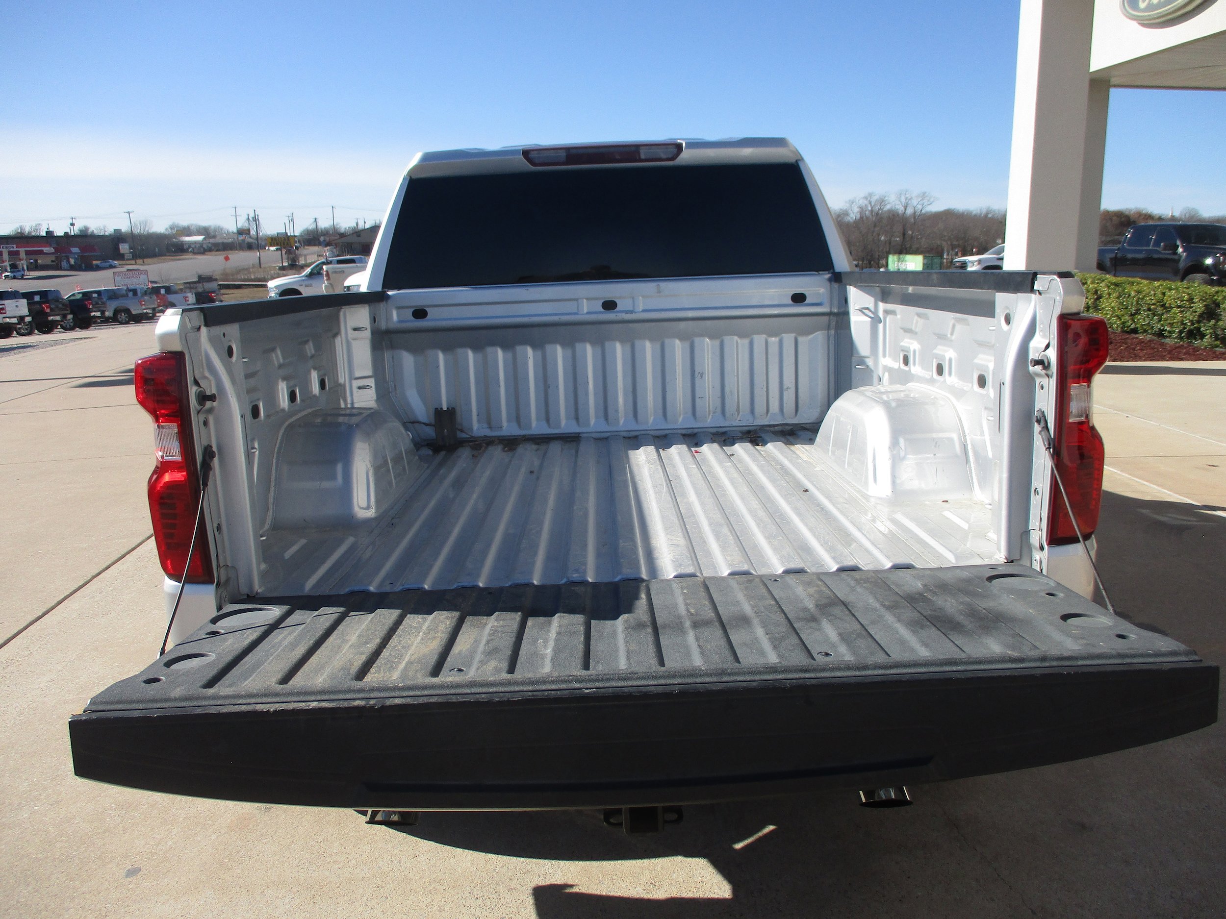 Used 2020 Chevrolet Silverado 1500 LT w/ Texas Edition RWD image 7