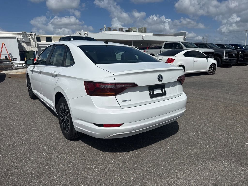 Used 2019 Volkswagen Jetta SE w/ Cold Weather Package image 3