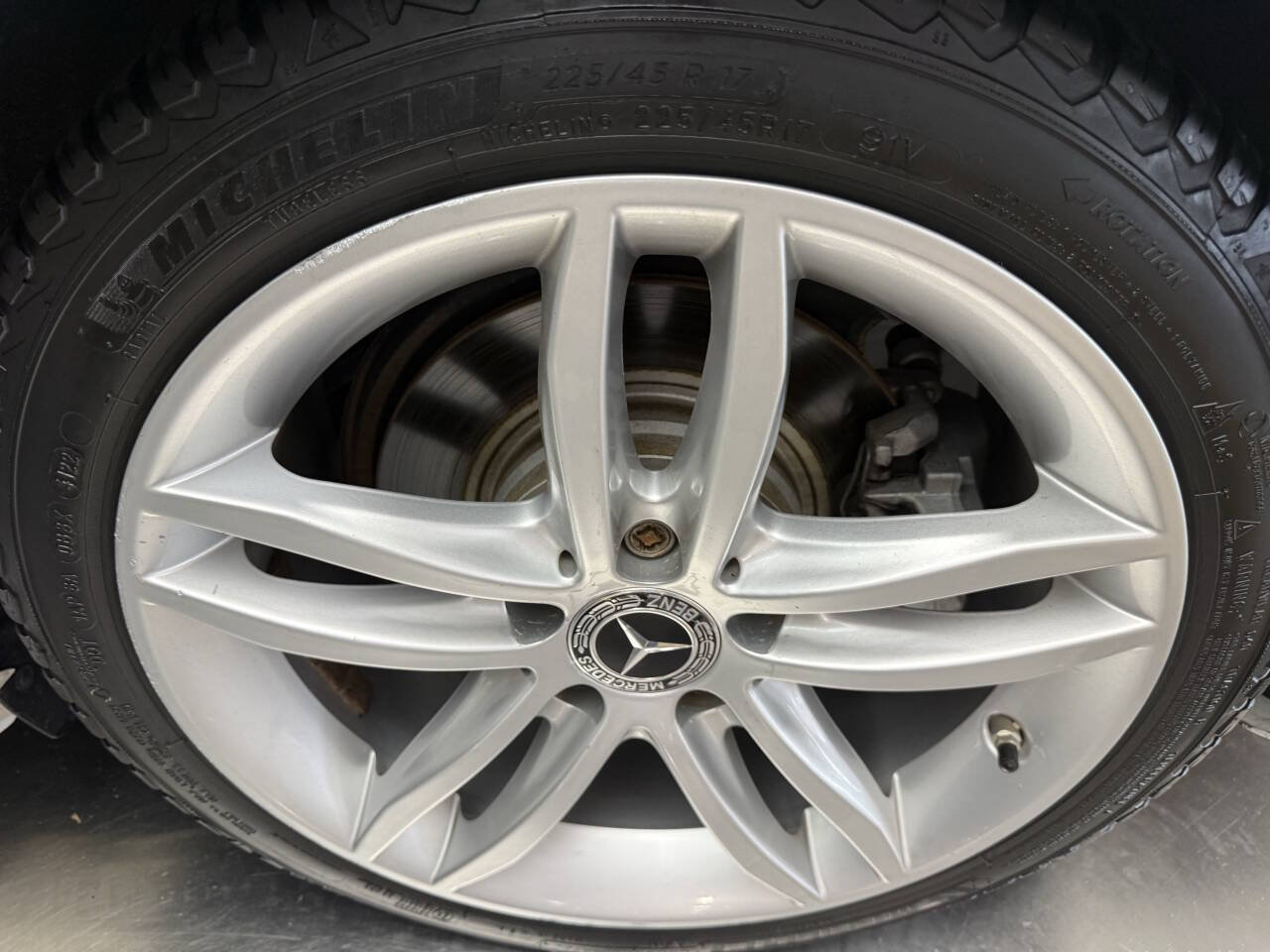 Used 2013 Mercedes-Benz C 250 Sedan image 27