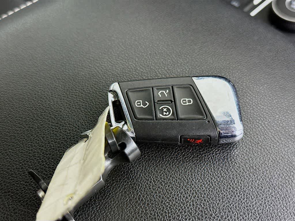 Used 2022 Volkswagen Atlas SEL Premium AWD/4WD image 22