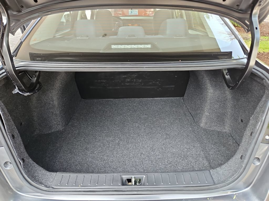 Used 2025 Nissan Versa S FWD image 27