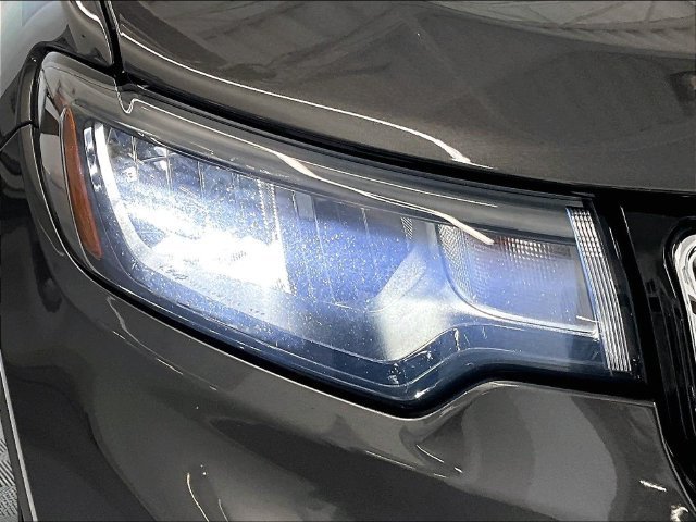 Used 2022 Jeep Compass Limited AWD/4WD image 30