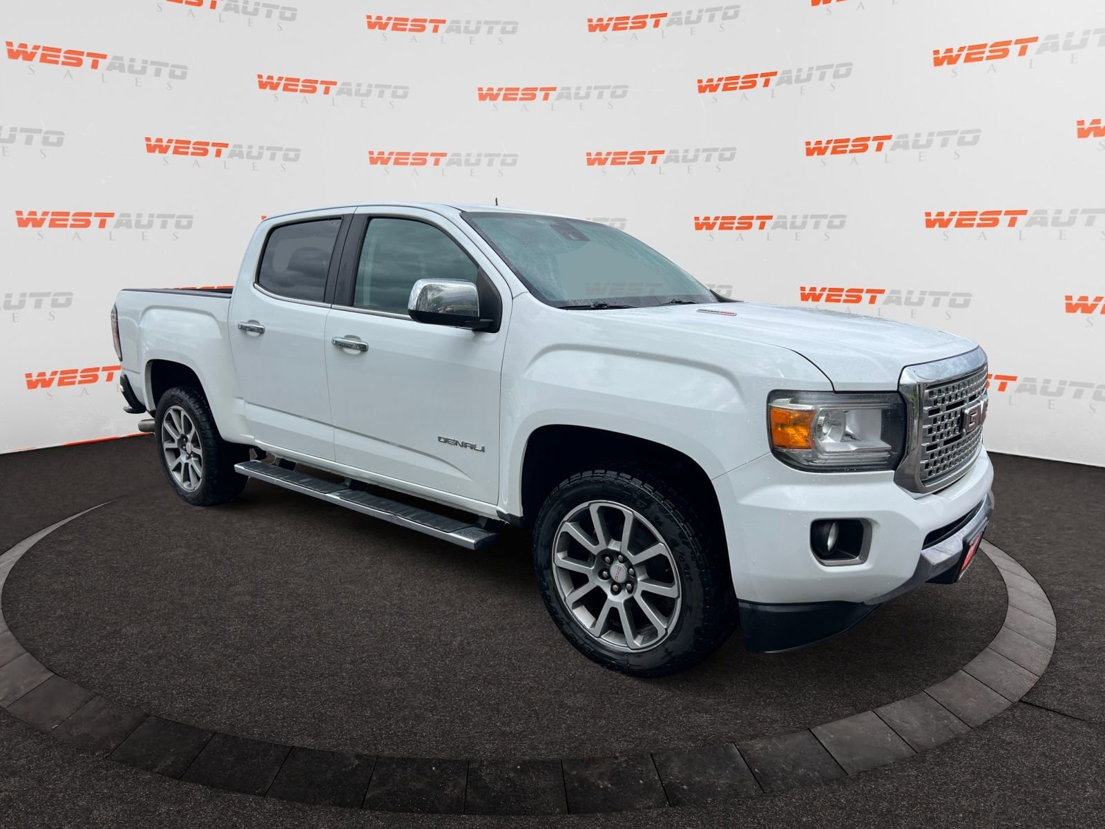 Used 2018 GMC Canyon Denali AWD/4WD image 7