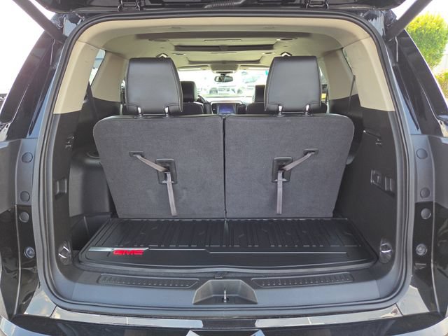 Used 2017 GMC Acadia Denali w/ Technology Package FWD image 20
