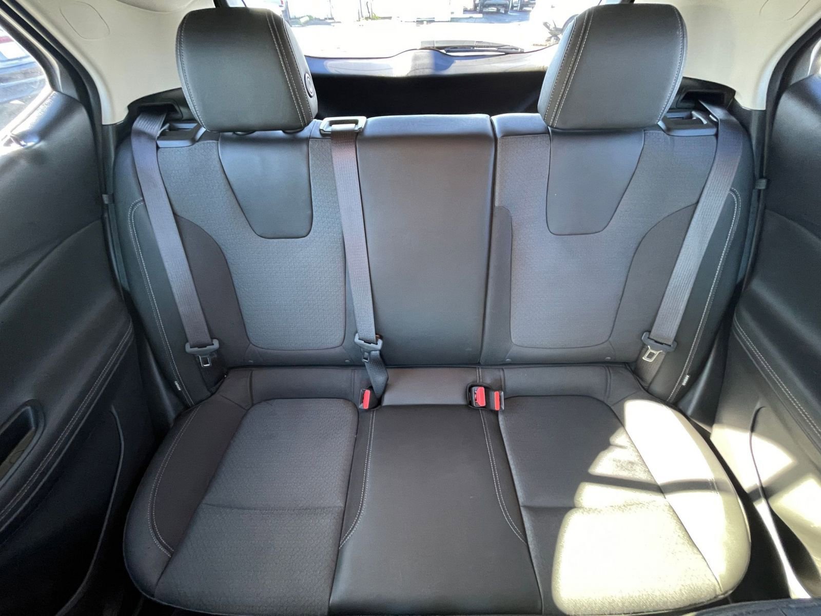 Used 2025 Buick Encore GX Preferred image 38