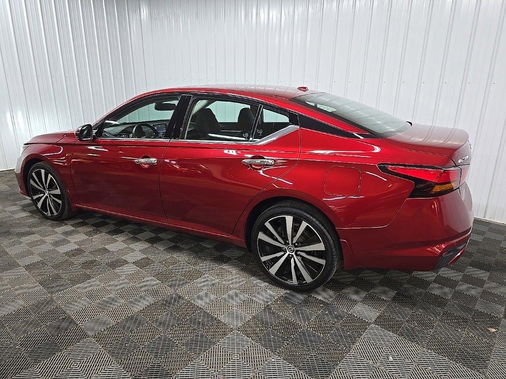 Used 2019 Nissan Altima 2.5 Platinum image 4