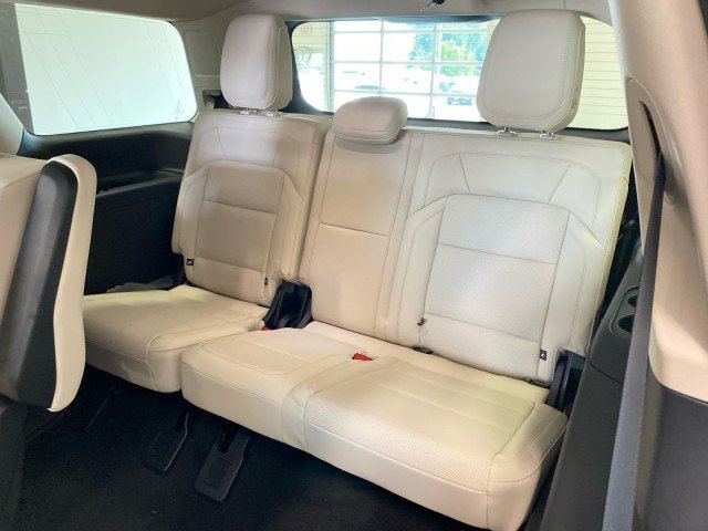 New 2027 Lincoln Navigator Reserve w/ Jet Appearance Package AWD/4WD image 13