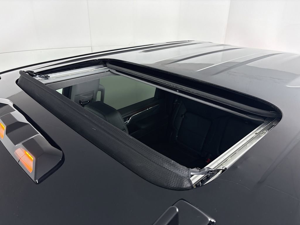 New 2026 GMC Sierra 3500 Denali w/ Denali Reserve Package image 22