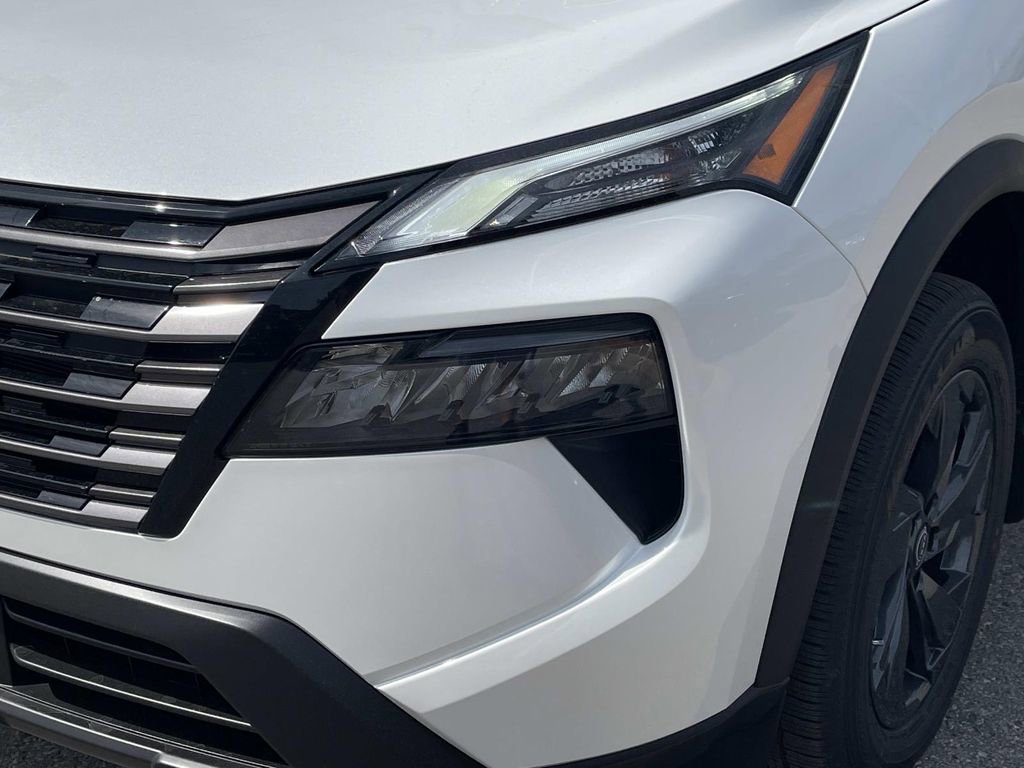 New 2026 Nissan Rogue SV FWD image 9