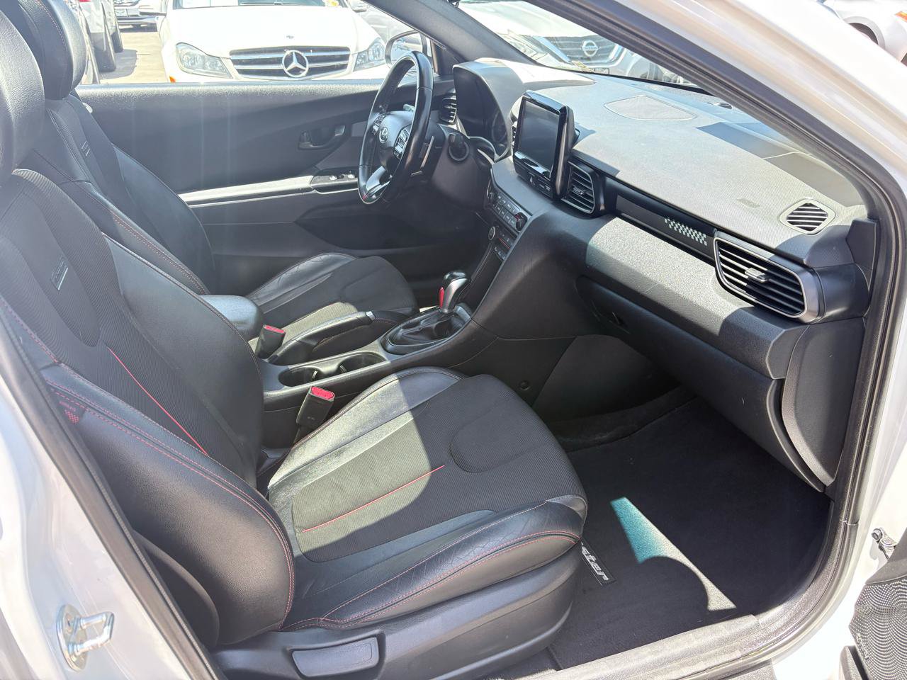 Used 2020 Hyundai Veloster 2.0 Premium FWD image 13