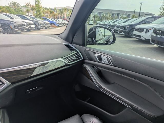 Used 2019 BMW X5 xDrive40i w/ Premium Package 2 AWD/4WD image 17