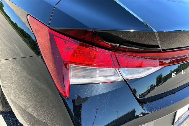 Used 2024 Hyundai Elantra SE FWD image 22