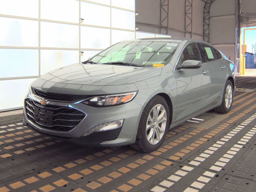Used 2024 Chevrolet Malibu LT FWD image 2