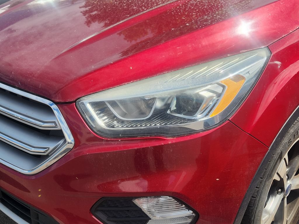 Used 2017 Ford Escape SE w/ Equipment Group 201A AWD/4WD image 5