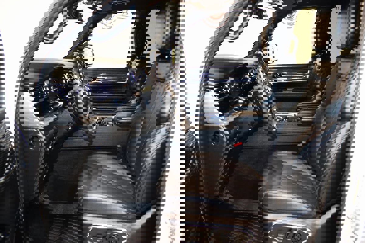 Used 2022 Jeep Wagoneer Series III w/ Premium Group I image 35