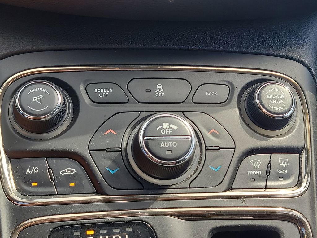 Used 2015 Chrysler 200 C w/ Navigation & Sound Group I image 22