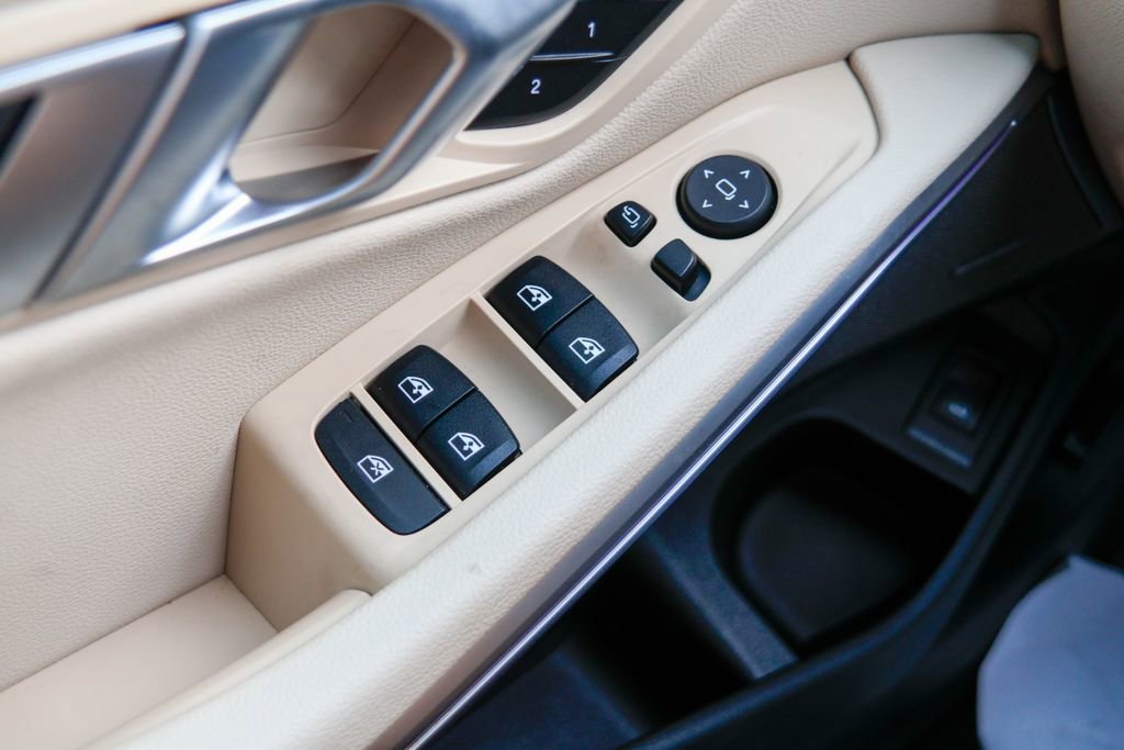 Used 2020 BMW 330i Sedan w/ Premium Package image 19