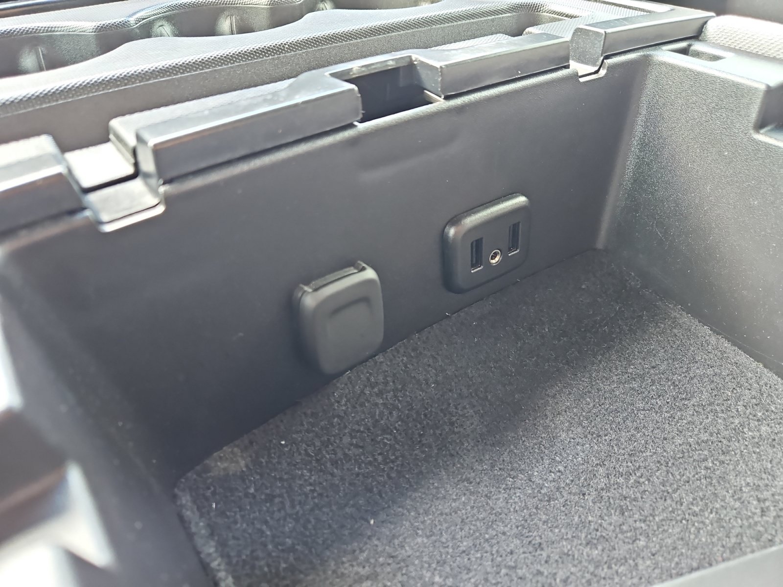 Used 2018 Chevrolet Silverado 1500 Custom RWD image 21