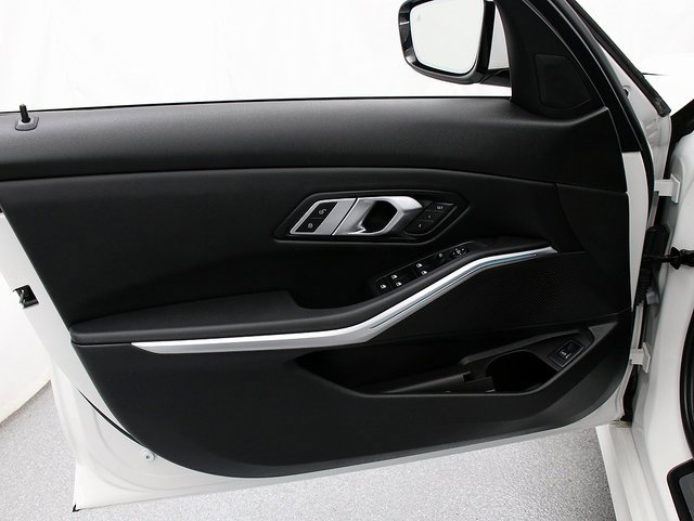 Used 2023 BMW 330i xDrive Sedan image 23