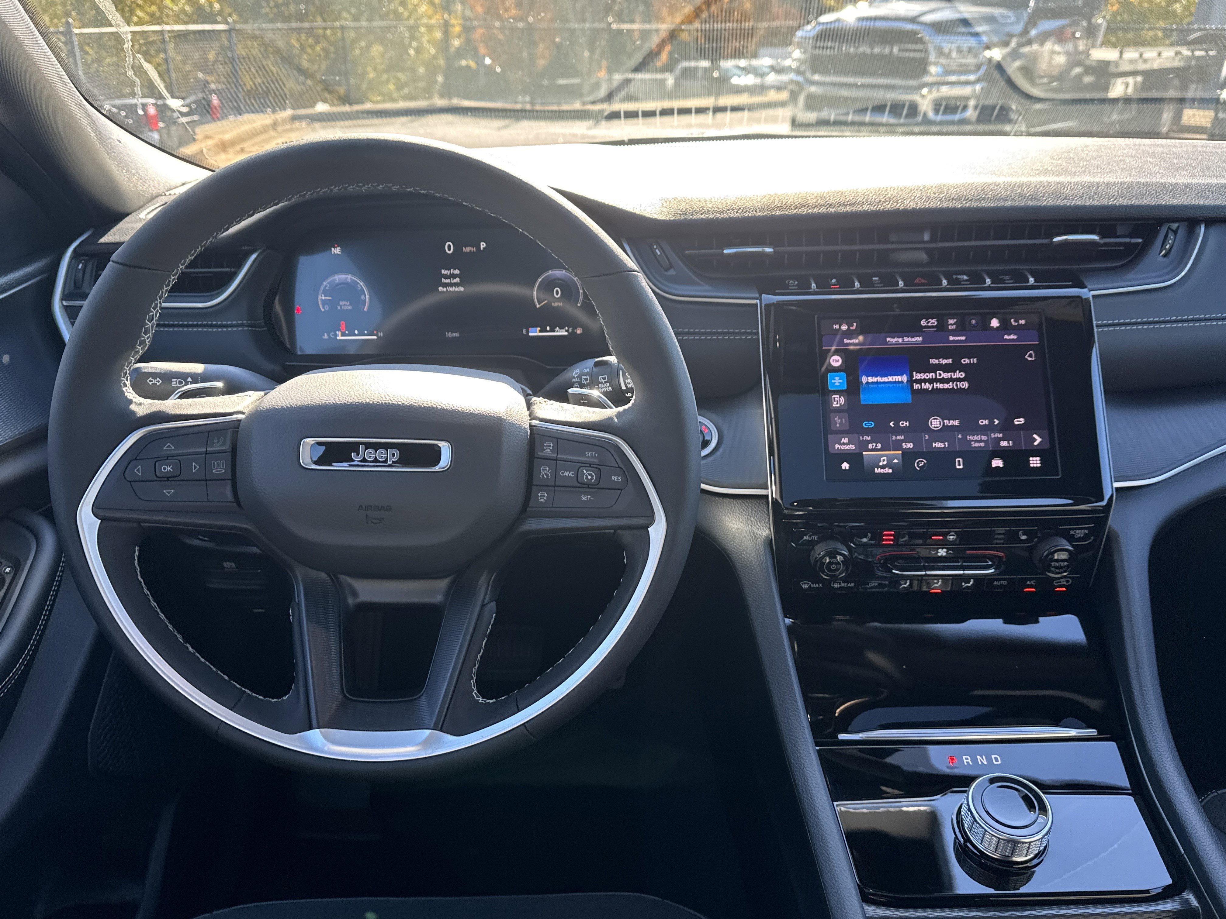 New 2025 Jeep Grand Cherokee L Altitude image 29