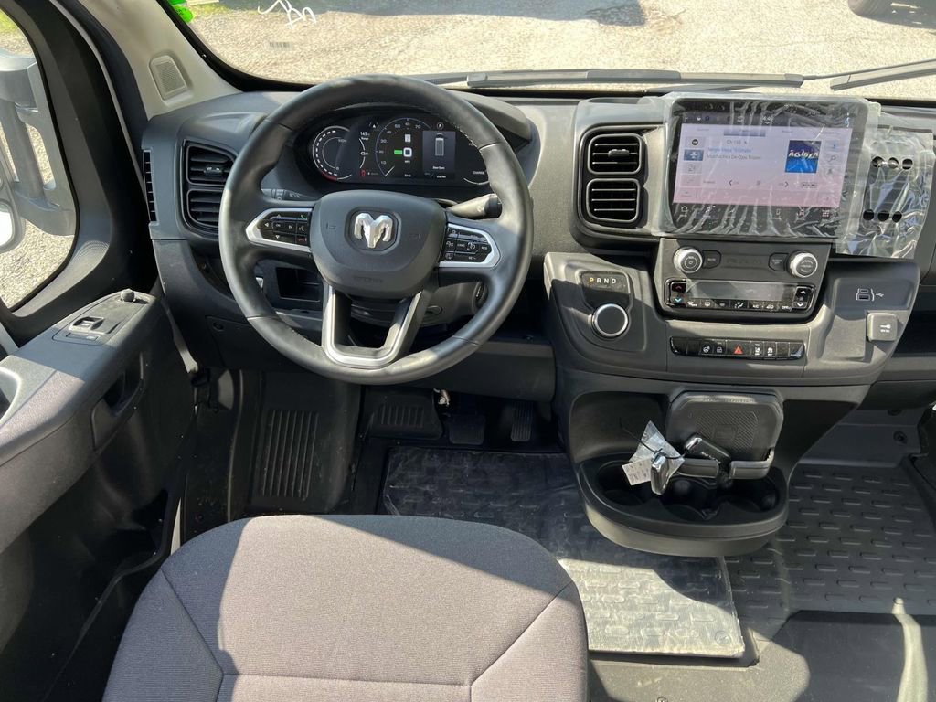 New 2024 RAM ProMaster 3500 w/ Delivery Van Package FWD image 10