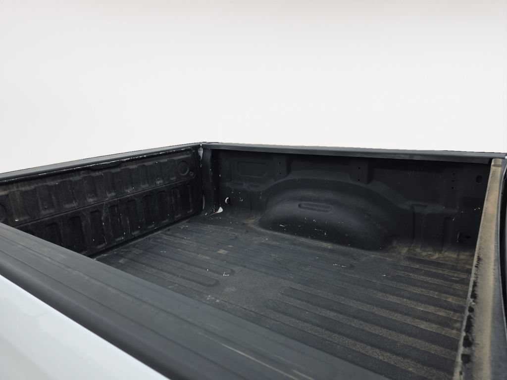 Used 2019 RAM 1500 Laramie AWD/4WD image 12