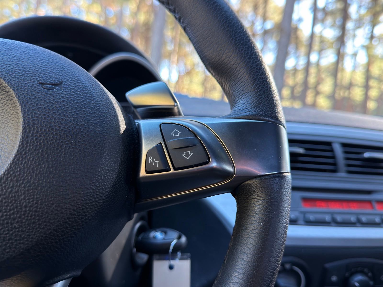 Used 2006 BMW Z4 3.0i image 16