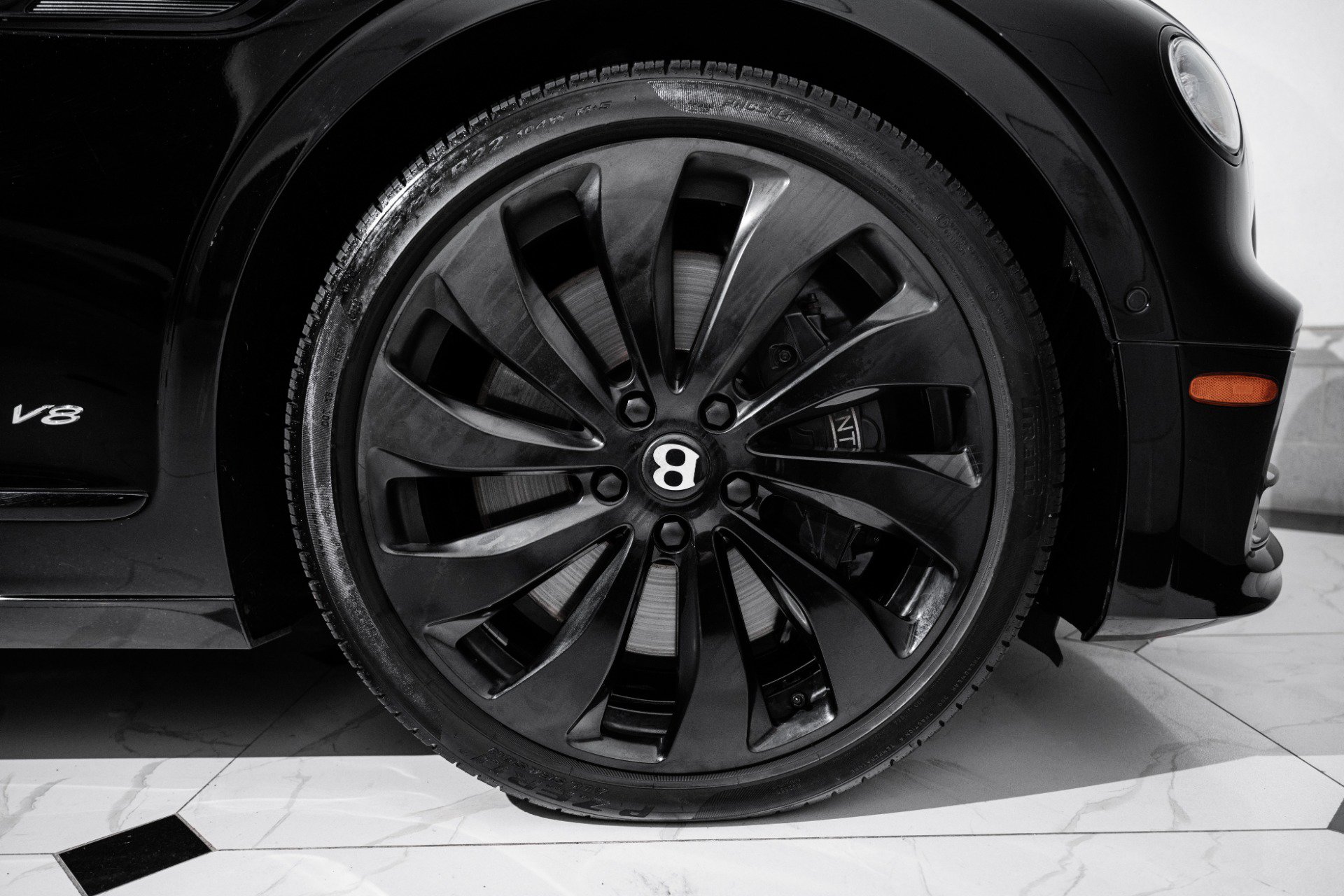 Certified 2022 Bentley Flying Spur V8 AWD/4WD image 17