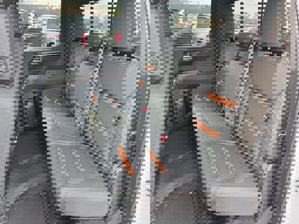 New 2026 GMC Sierra 1500 AT4 w/ Technology Package image 9