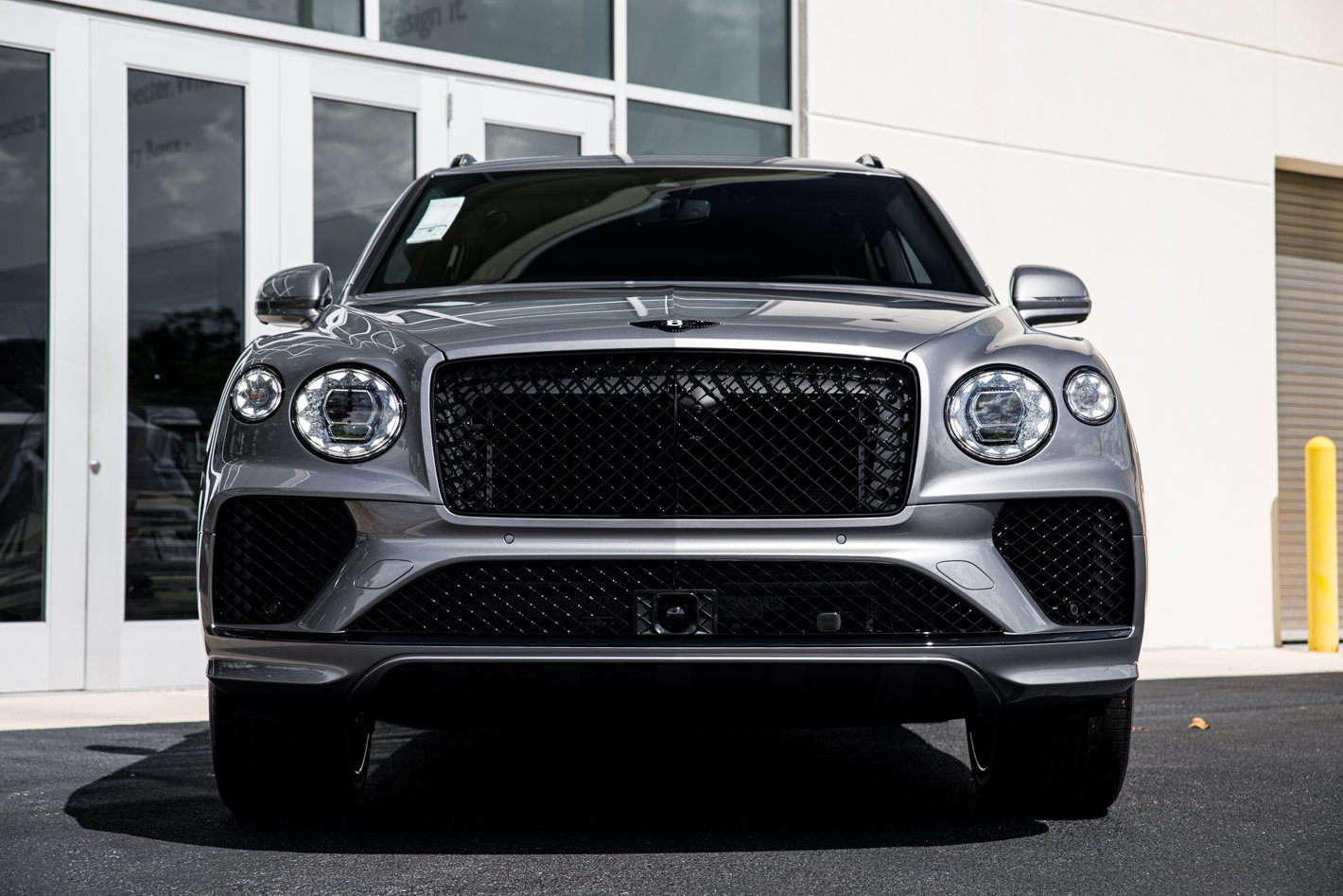 New 2026 Bentley Bentayga AWD/4WD image 4