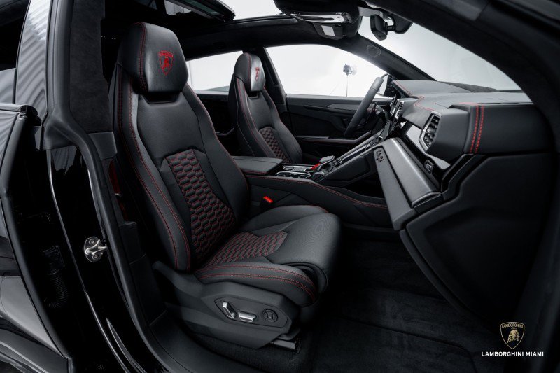 Used 2024 Lamborghini Urus S image 47