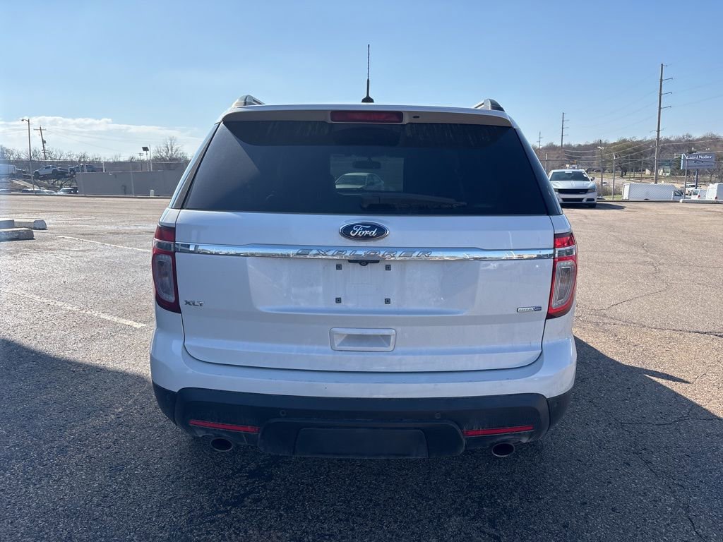 Used 2015 Ford Explorer XLT w/ Equipment Group 202A image 6