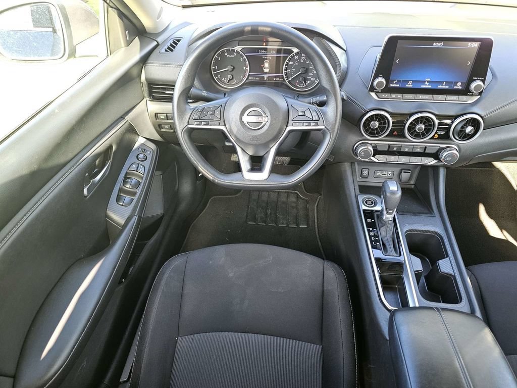 Used 2025 Nissan Sentra SV FWD image 15
