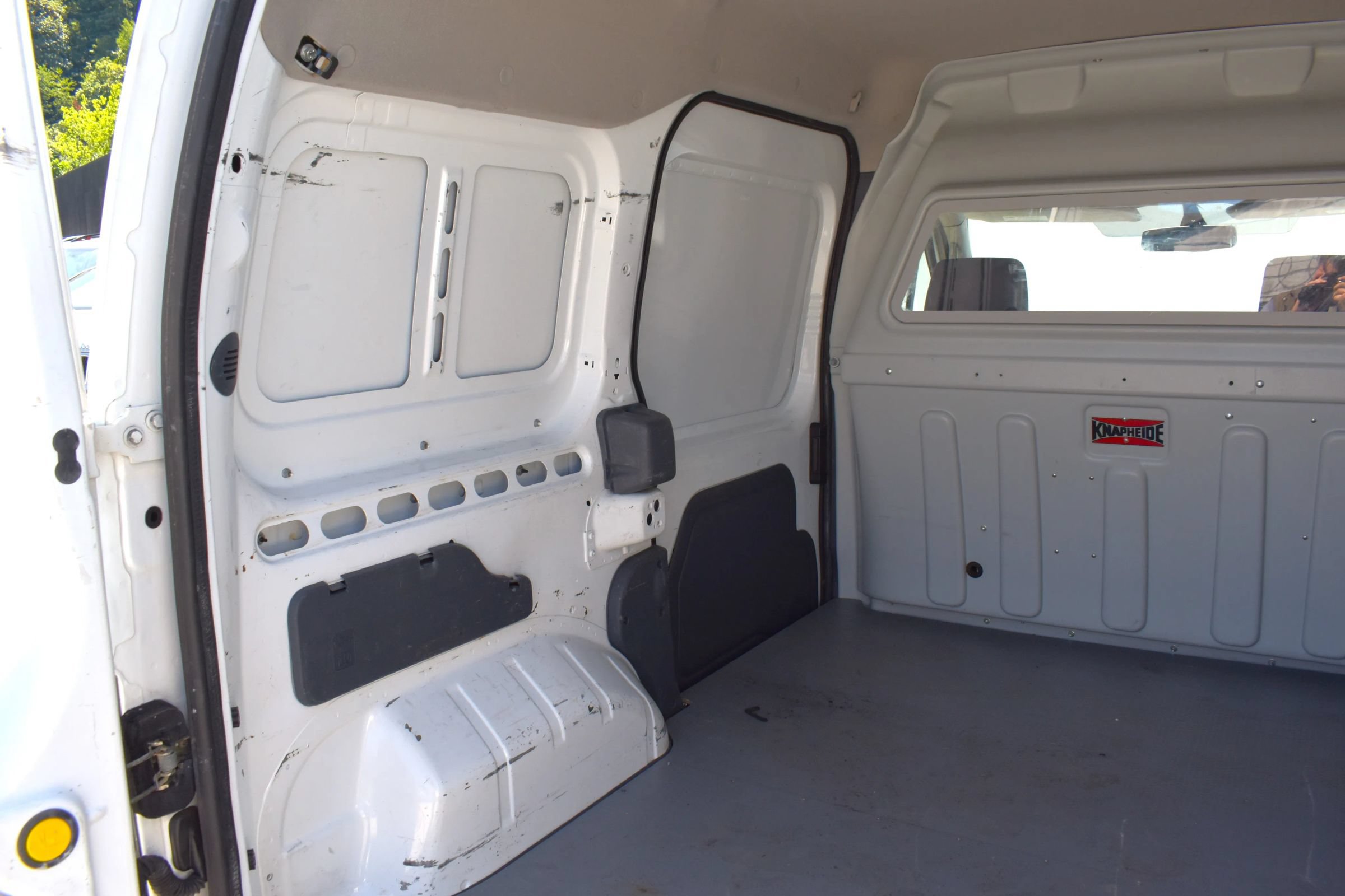 Used 2013 Ford Transit Connect XLT FWD image 10
