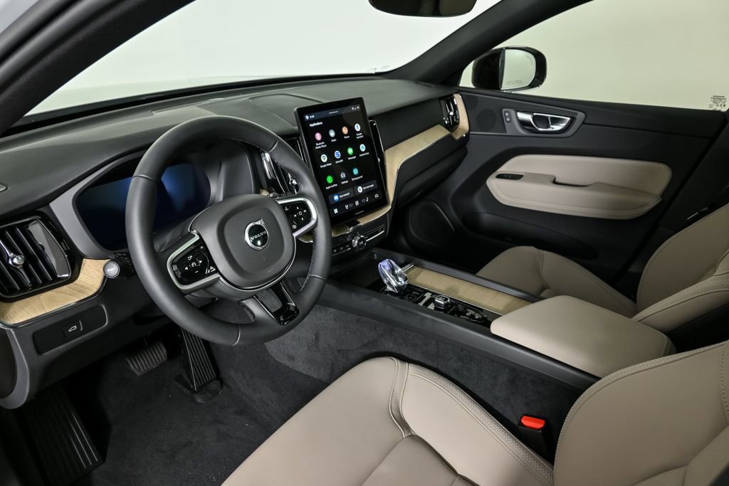 New 2026 Volvo XC60 B5 Plus w/ Protection Package Premier image 4
