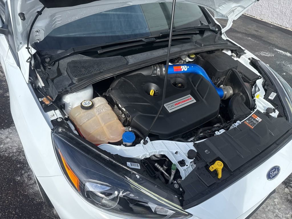 Used 2017 Ford Focus RS AWD/4WD image 32