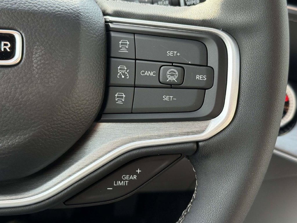 New 2026 Jeep Grand Wagoneer Limited AWD/4WD image 24