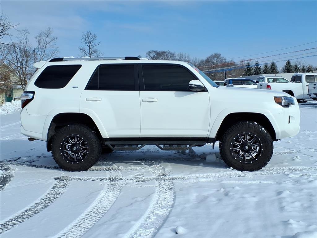 Used 2022 Toyota 4Runner SR5 Premium image 19