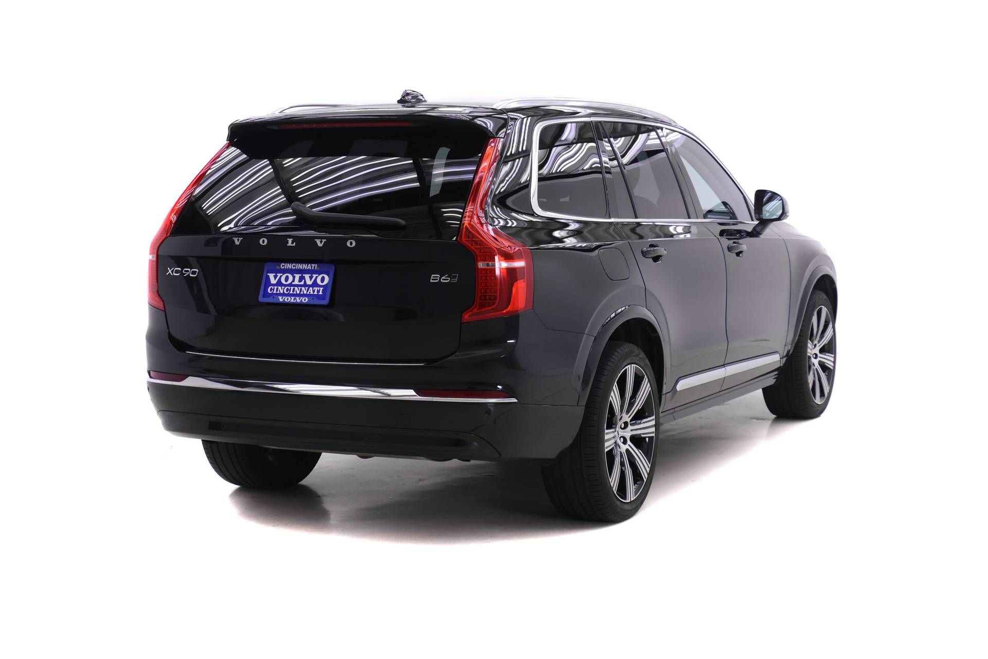 Used 2023 Volvo XC90 B6 Ultimate w/ Protection Package Premier AWD/4WD image 4