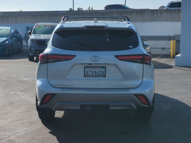 Used 2022 Toyota Highlander Platinum AWD/4WD image 9