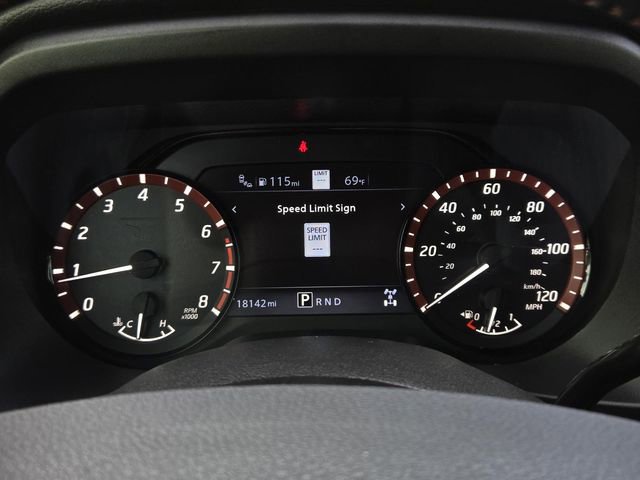 Used 2024 Nissan Titan PRO-4X w/ Pro-4x Convenience Package image 30