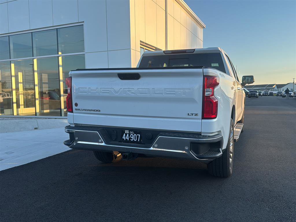 Used 2020 Chevrolet Silverado 1500 LTZ w/ LTZ Plus Package AWD/4WD image 12