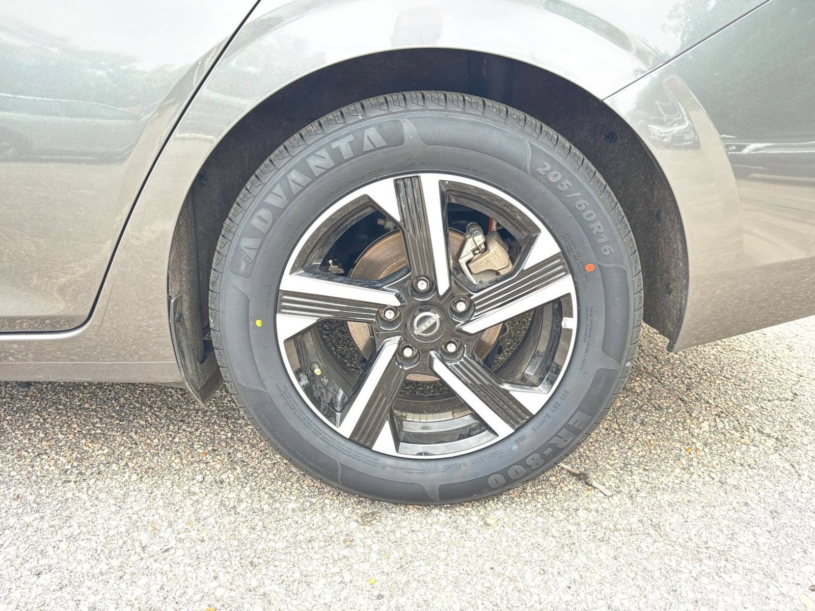 Used 2025 Nissan Sentra SV FWD image 27