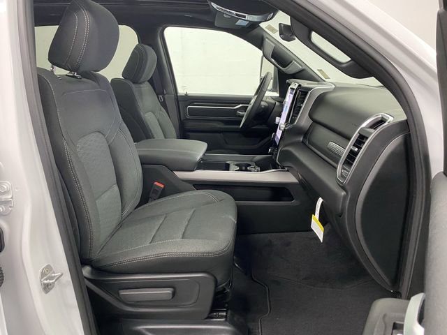 New 2026 RAM 1500 4x4 Crew Cab image 36