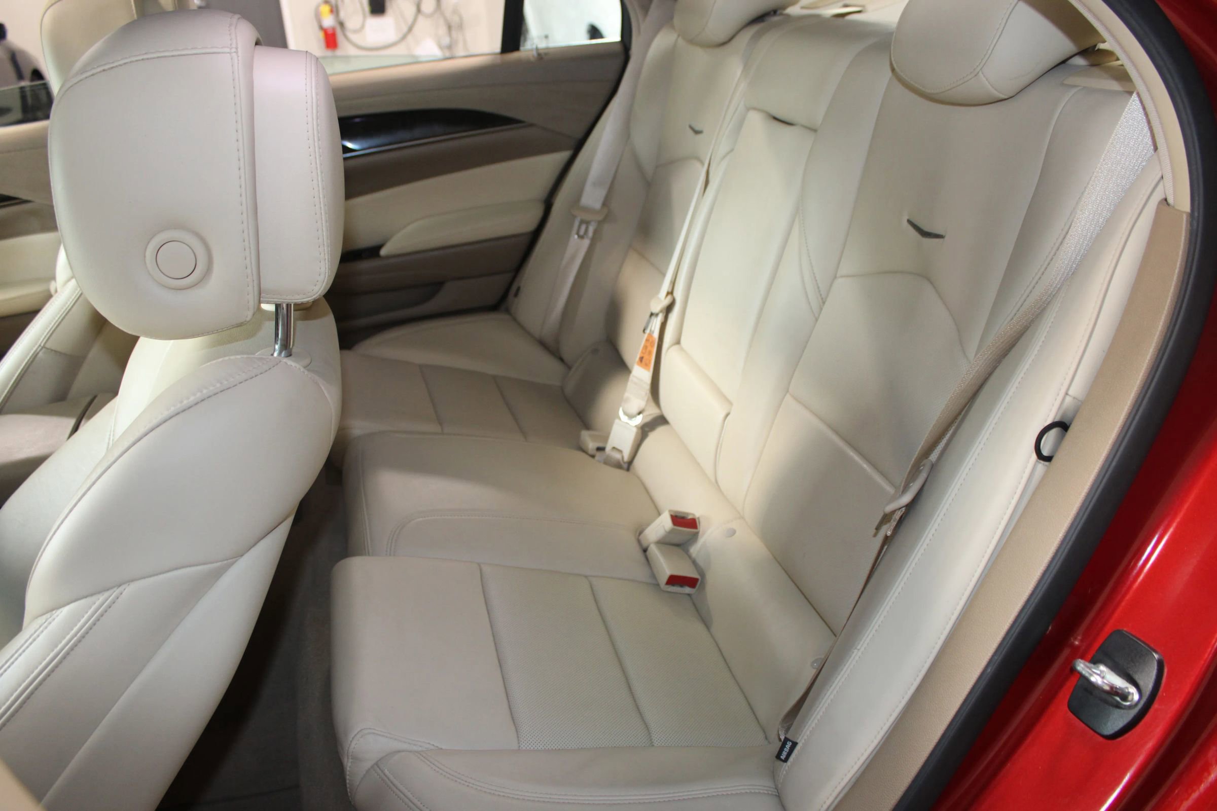 Used 2014 Cadillac CTS Luxury RWD image 23