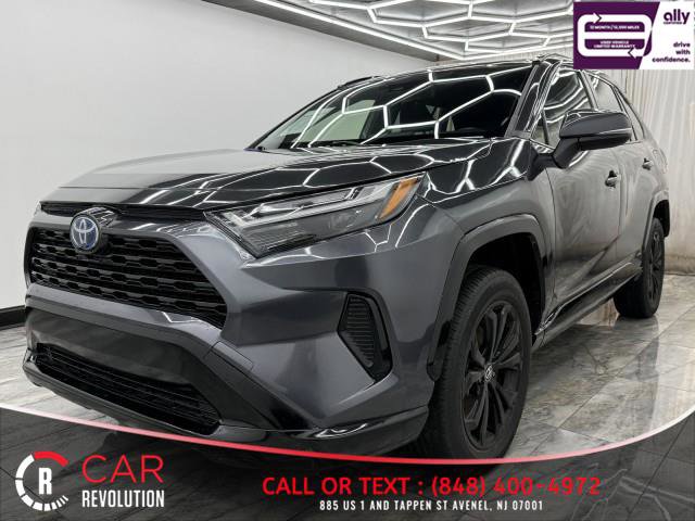 Used 2022 Toyota RAV4 SE w/ Convenience Package image 3