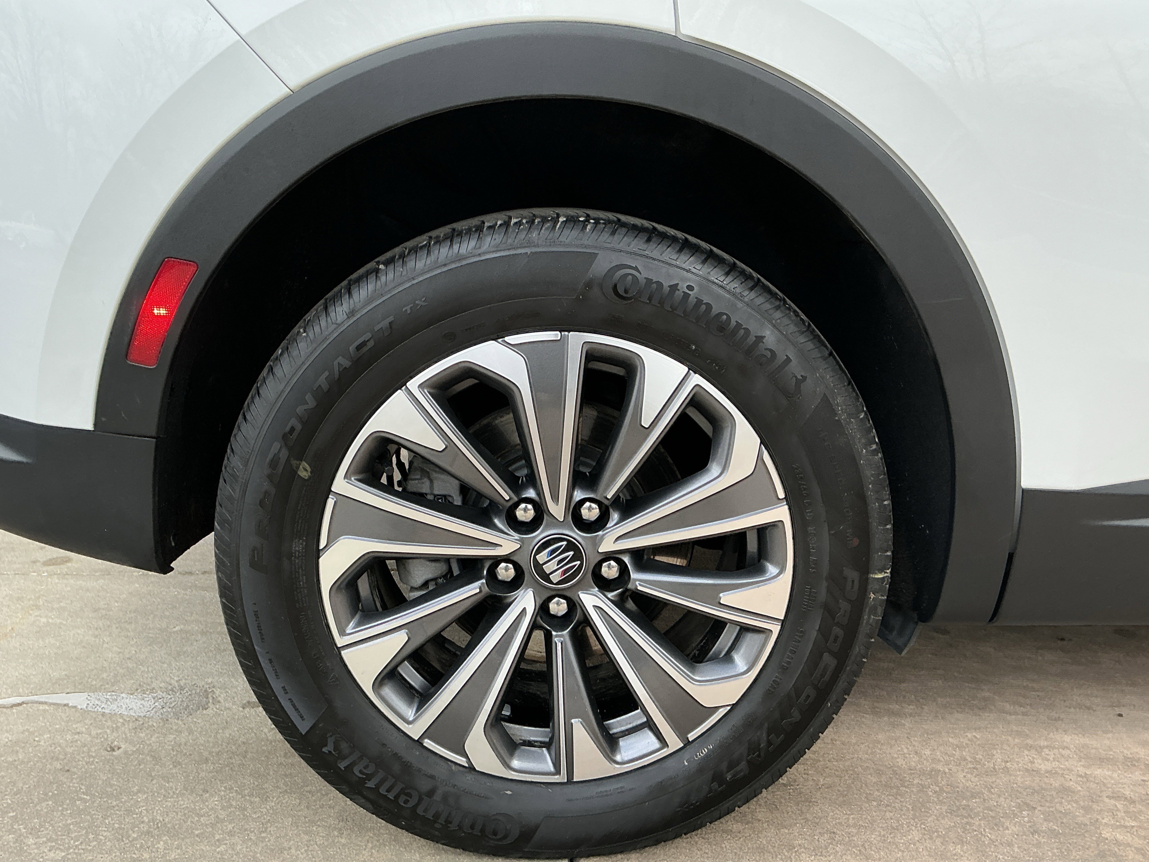 Used 2024 Buick Envision Preferred image 29