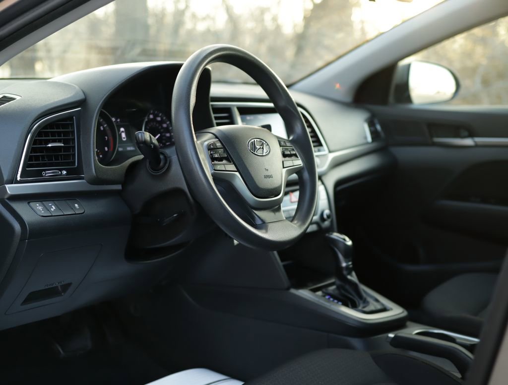 Used 2018 Hyundai Elantra SEL image 9