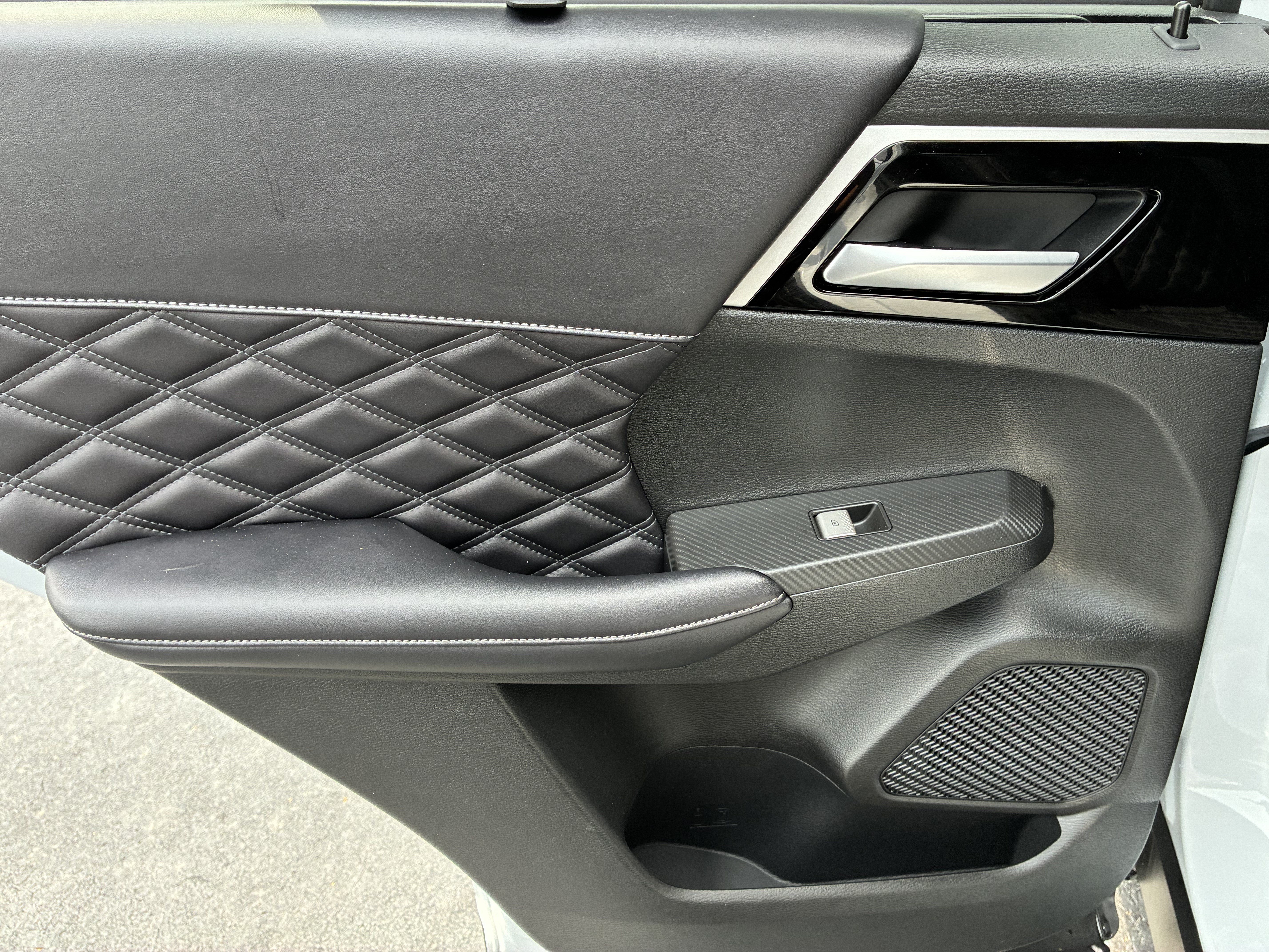 Used 2024 Mitsubishi Outlander SEL FWD image 16